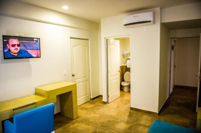 Hm Hotel Manzanillo Buitenkant foto