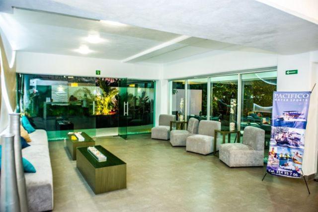 Hm Hotel Manzanillo Buitenkant foto